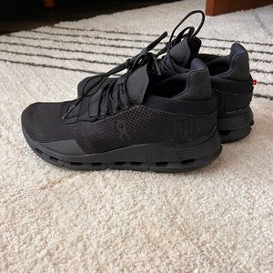 Women’s On cloudnova